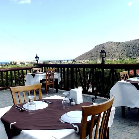 Knidos Hotel *
